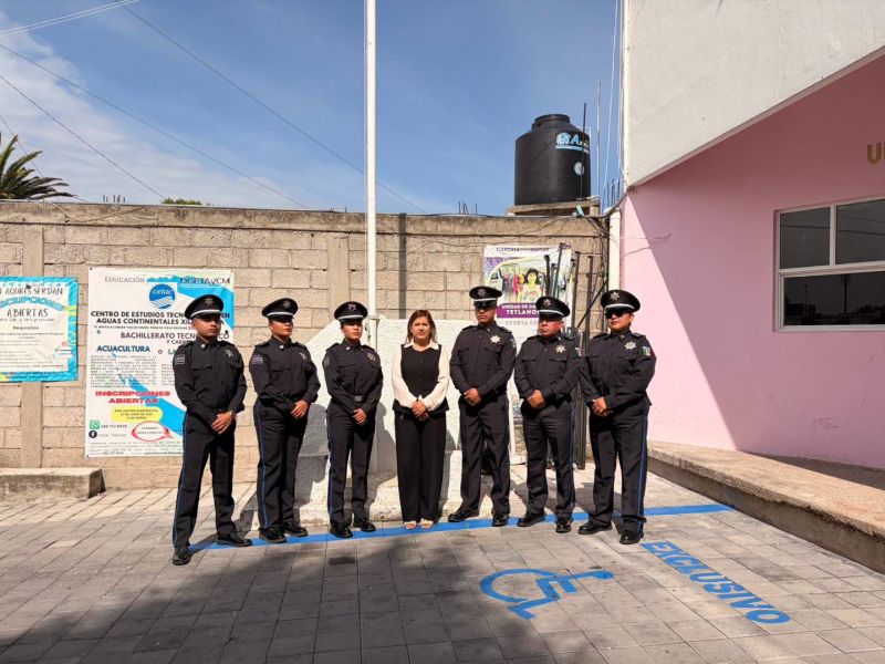 Fortalecen a la Policía Municipal de Xiloxoxtla con la entrega de nuevos uniformes